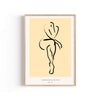 Figura Sentada – cuadro decorativo con marco natural | Studio MagArt