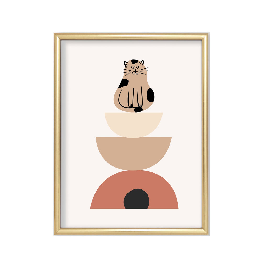 Gato en Equilibrio – cuadro decorativo con marco dorado | Studio MagArt
