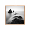 Rocas en la Niebla – cuadro decorativo cuadrado con marco natural | Studio MagArt